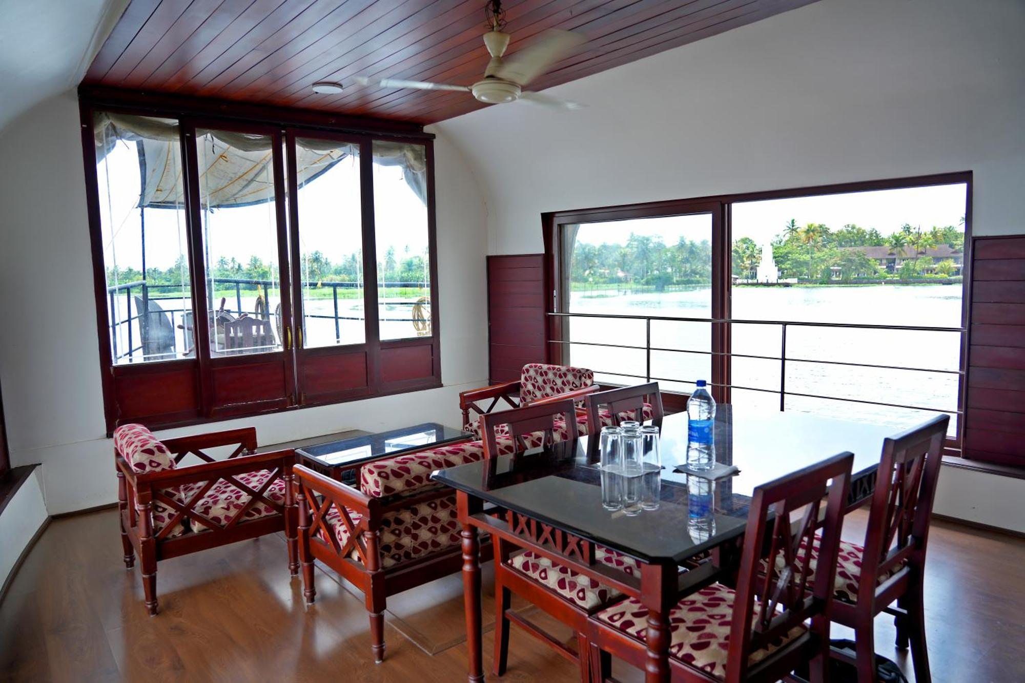 Готель Aqua Castle Houseboat - By Aqua Jumbo Houseboats Alappuzha Екстер'єр фото