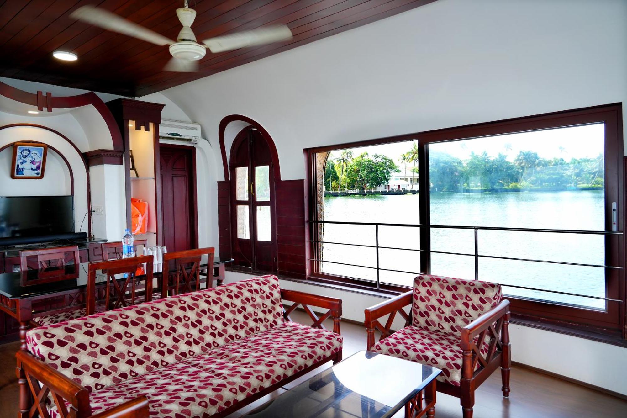 Готель Aqua Castle Houseboat - By Aqua Jumbo Houseboats Alappuzha Екстер'єр фото