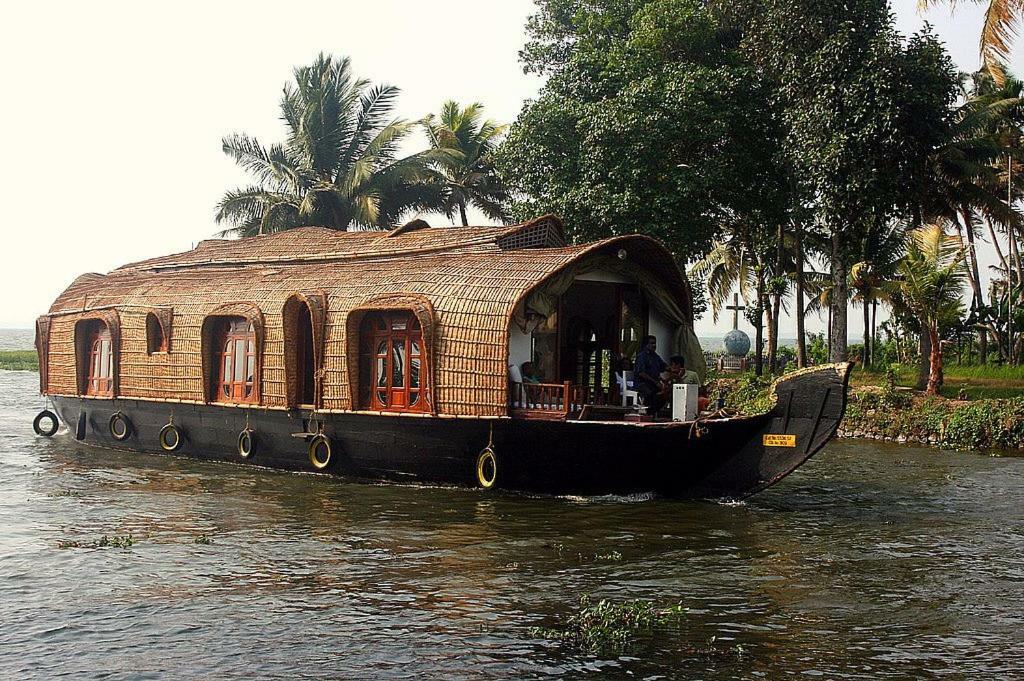 Готель Aqua Castle Houseboat - By Aqua Jumbo Houseboats Alappuzha Екстер'єр фото